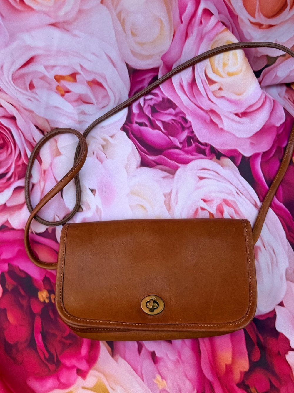 Vintage Coach nyc British tan dinky